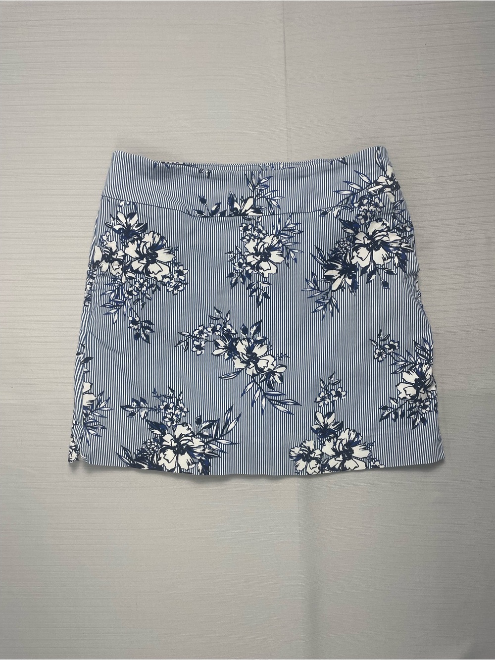 Buy 3, get 30% off! S.C. & CO. Blue/White Striped Floral Pull-On Sporty Skort S8